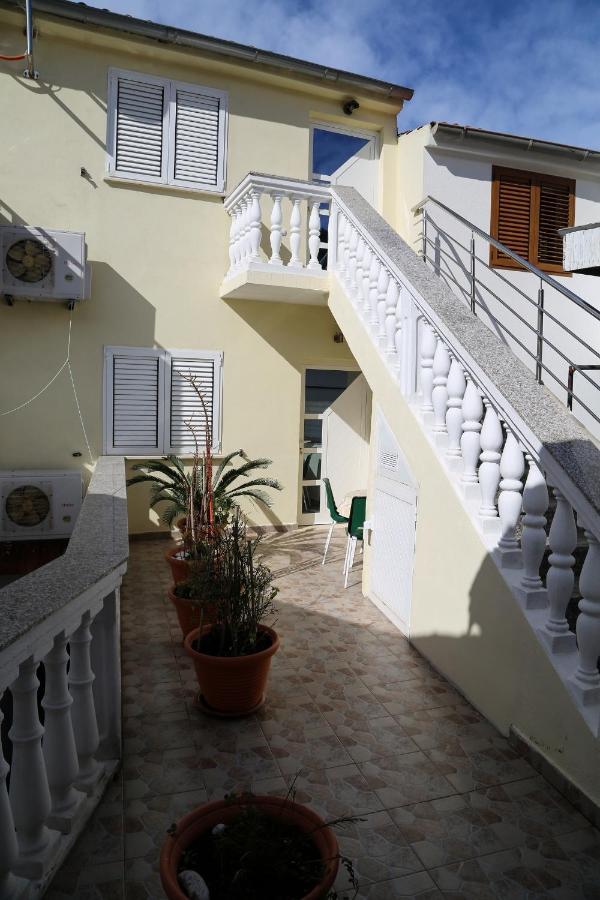 Apartments By The Sea Milna, Hvar - 12244 Екстериор снимка